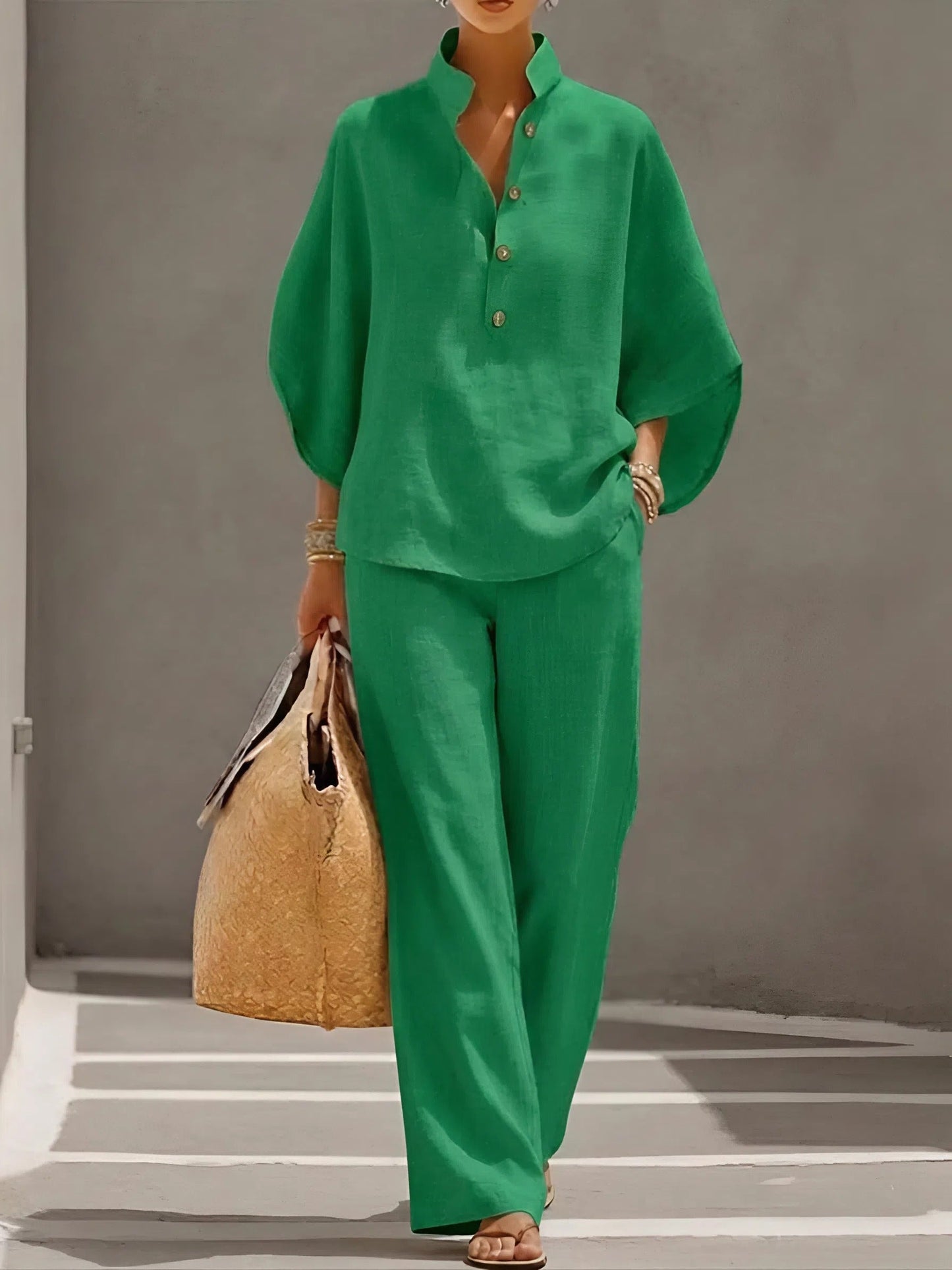 Elenor | A timeless, two-piece set that offers effortless style - view 3